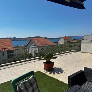 https://apartments-sevo.hotels-in-trogir.com